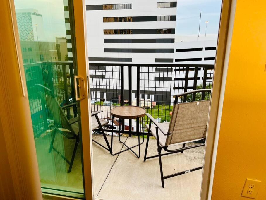 Apto 1 Bed - Kitchen - Free Parking Apartment Houston Bagian luar foto