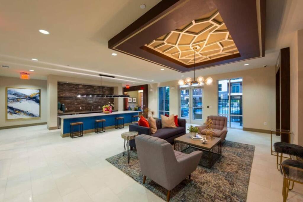 Apto 1 Bed - Kitchen - Free Parking Apartment Houston Bagian luar foto