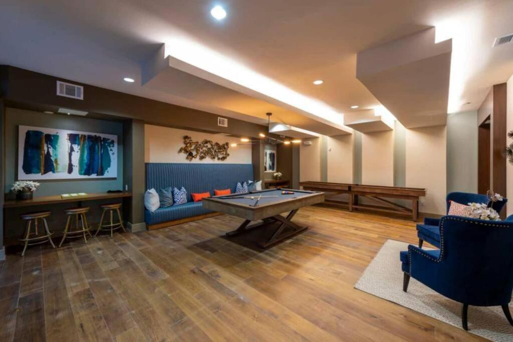 Apto 1 Bed - Kitchen - Free Parking Apartment Houston Bagian luar foto
